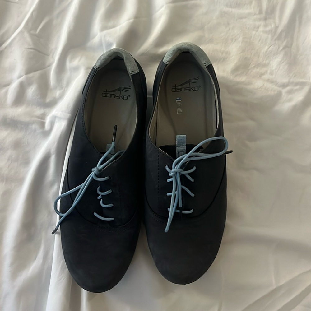 Dansko womens kimi Oxford Flat Nubuck Leather Color Dark Blue Size 39 EU/8.5 US